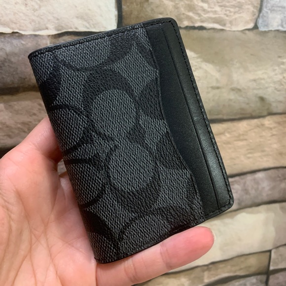 Coach Other - Authentic COACH Signatute magnetic bifold card cs